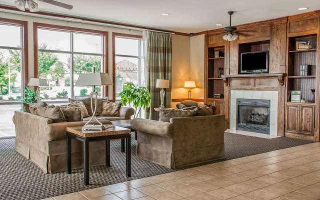 Comfort Suites Murfreesboro Shopping District