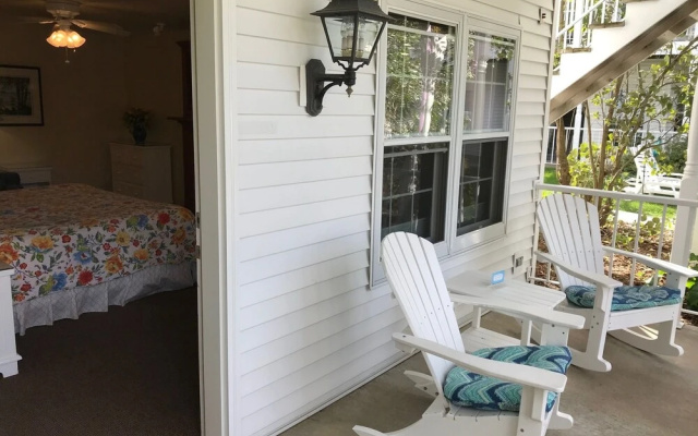 Bay Breeze Resort