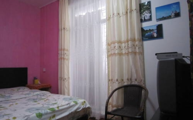 Yangshuo 8 Rooms Guest House