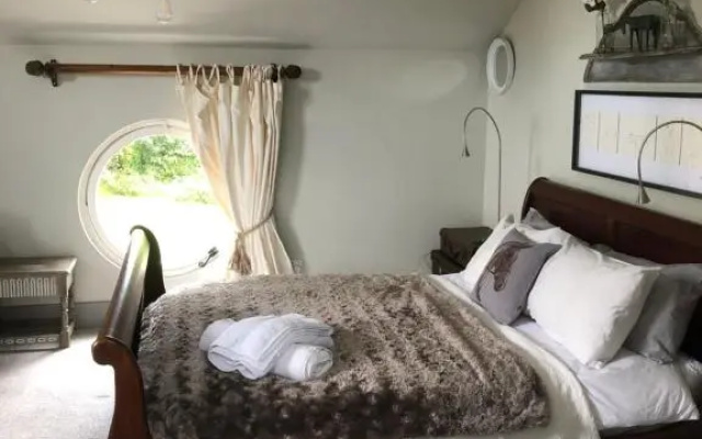 The Jockey Room Hideaway