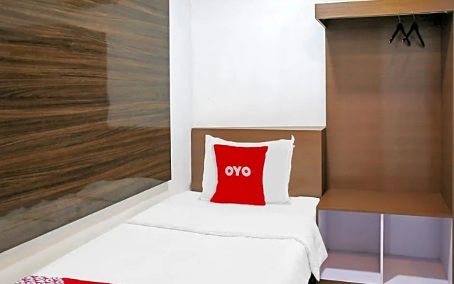 OYO 90221 Makarim Guest House Syariah