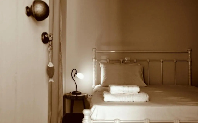Ammos Luxury Suites