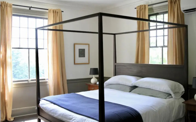 Inn at Kenmore Hall