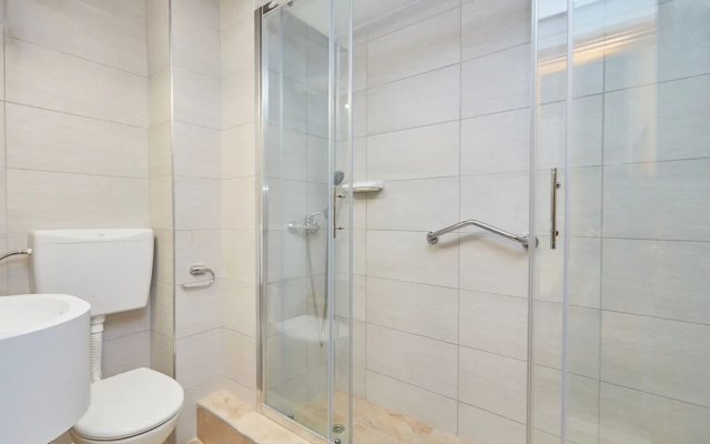 Apartment Misir