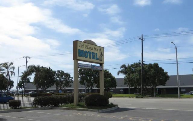 Del Playa Inn