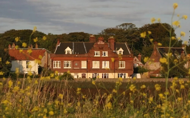 The George Hotel