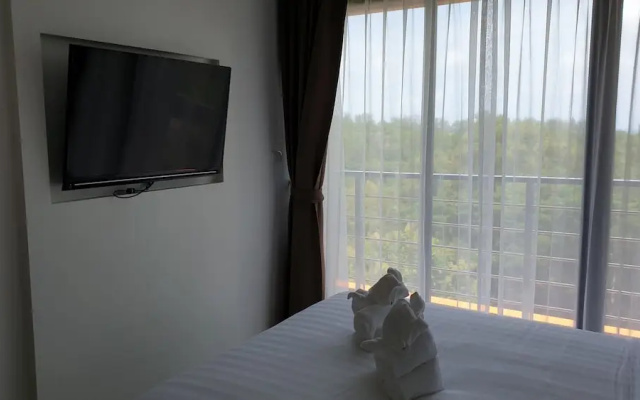 1 Bedroom Apartment with Stunning Views