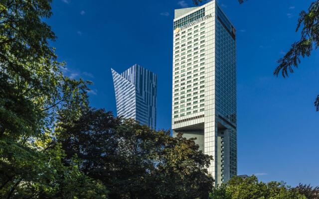 Отель InterContinental Warsaw вид на фасад
