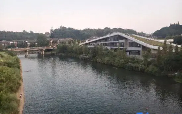 Hongchen Inn Homestay (Emeishan Visitor Center)