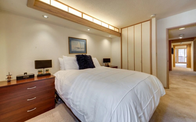 Tahoe Donner House w/ Hot Tub & Grill!