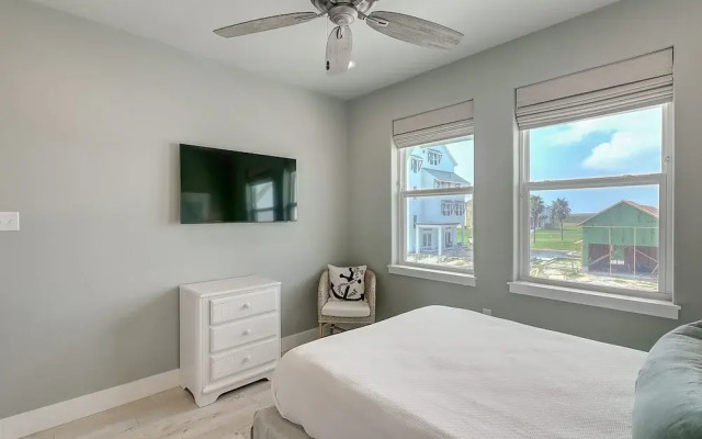 BeachHouse Bliss by Silver Sands Vacation Rentals