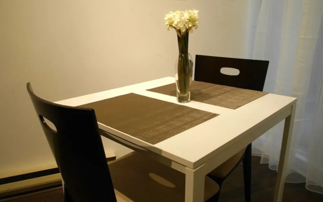 1 BR Prime Location In City