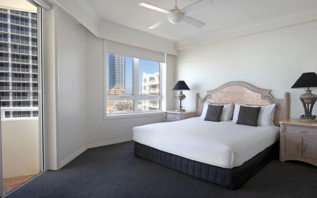 Soul Surfers Paradise 3 Bedroom Beach Apartment