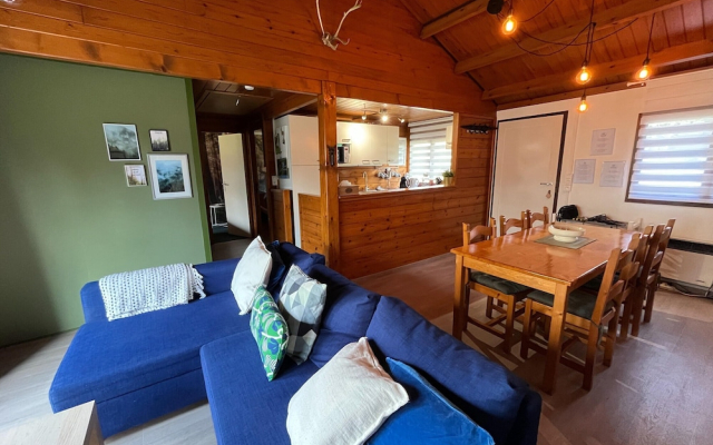 Cozy Chalet for 6 People