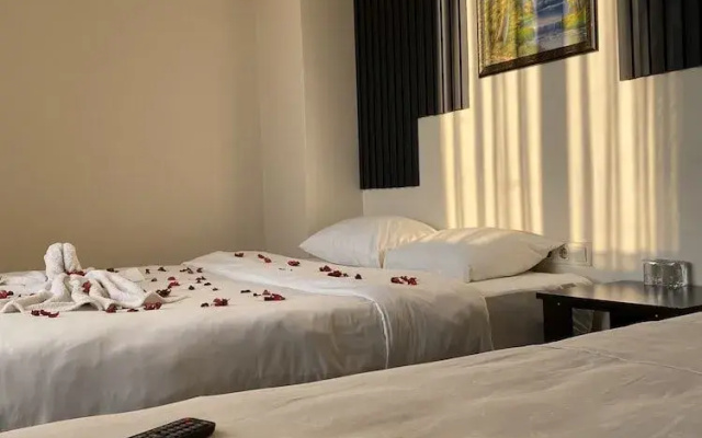 Old City Hotel  28 Room