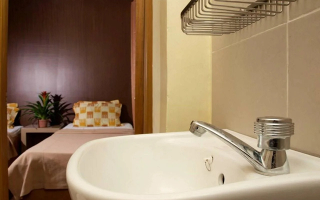Upstairs Bed & Bath