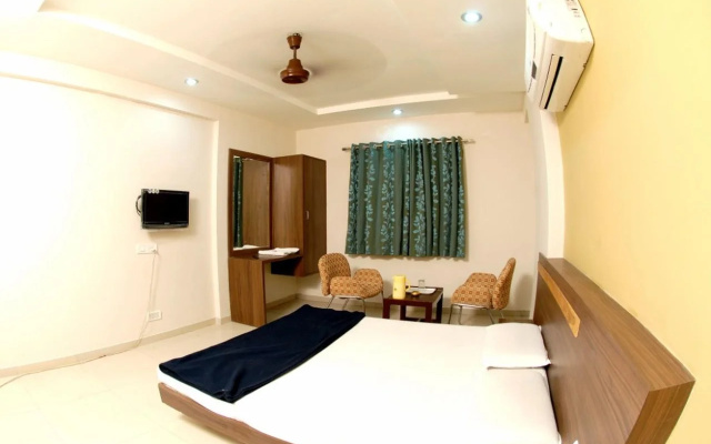 Hotel Rahi Local Unmarried Nri Not Alloewed
