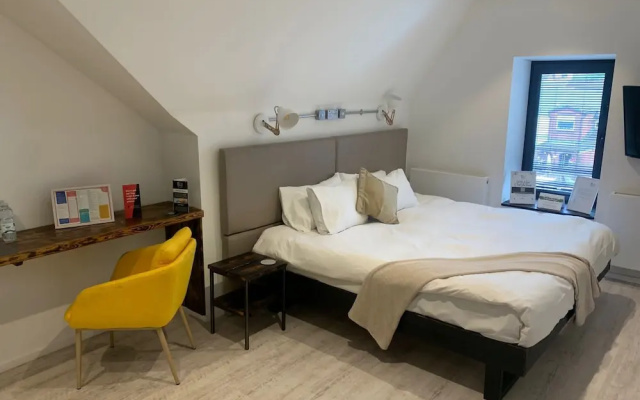 Cardiff Arms Bistro and Hotel