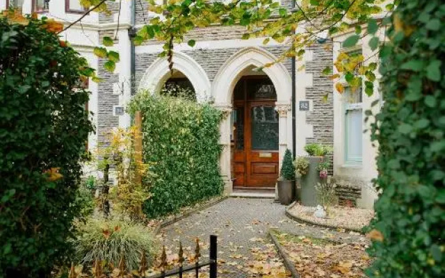 Luxury Suite in Cardiff City Centre + Secure Parking