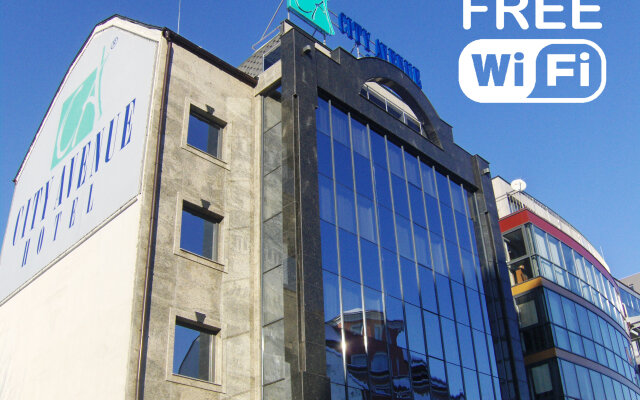 Business Hotel City Avenue вид на фасад