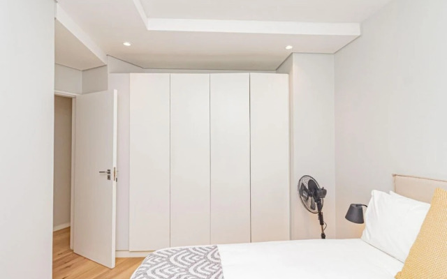 Modern Sea Point Apartment With Rooftop Deck 9 on S