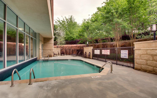 Drury Inn & Suites Charlotte Northlake