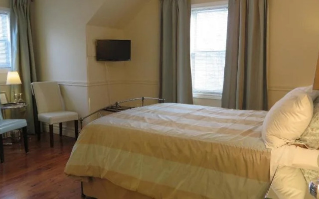 Ravenwood Bed and Breakfast