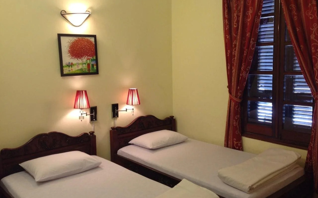 Phong Lan Hotel