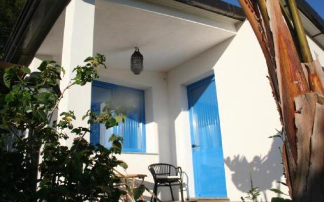 Отель Avocado B&B Beyond Джардини Наксос вид на фасад