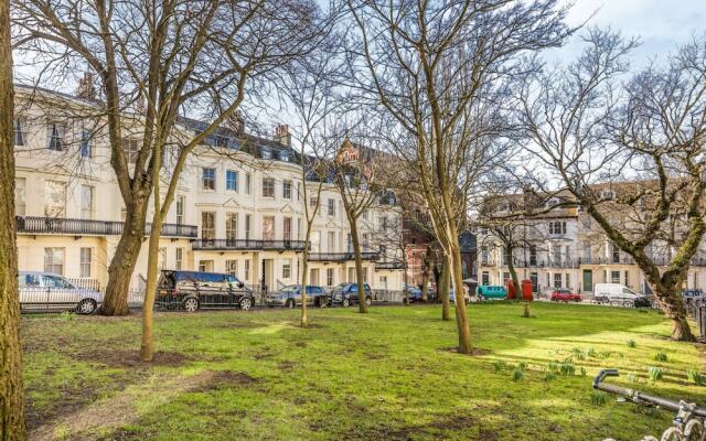 Апартаменты 1 Bedroom Apartment In Brighton вид на фасад