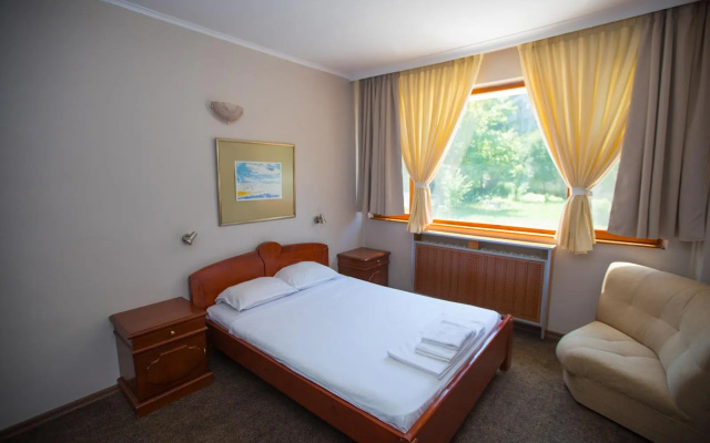 Ustra Hotel