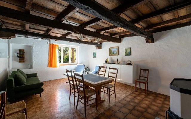 Historical Caslano Apartments