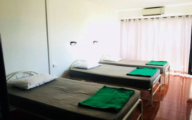 B7 Hostel