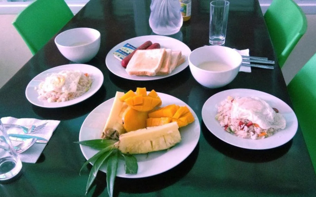 Kona Island Hotel