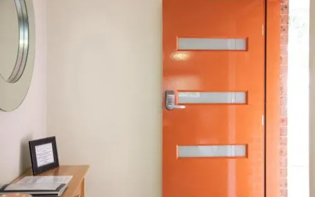 City Two Apartment