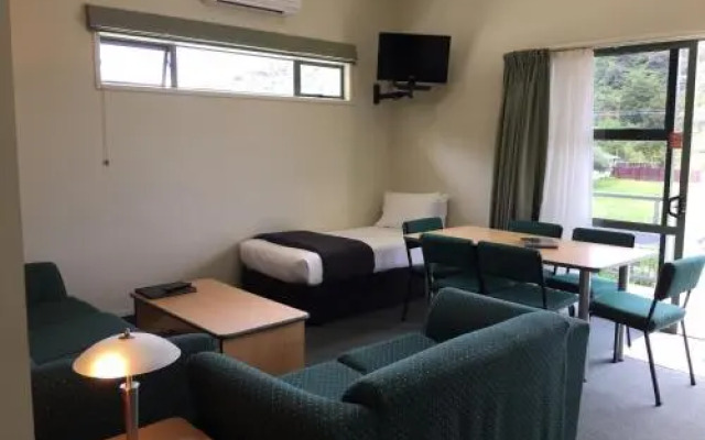 Bay of Islands Gateway Motel & Apartment
