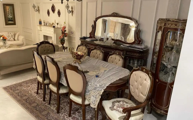 شقق فاخره و متوسطه مفروشه
