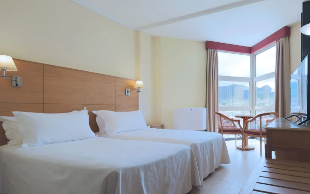 Baia Madeira Hotel