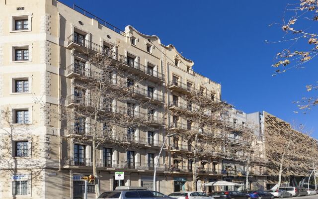 Апартаменты Aspasios Poblenou Apartments вид на фасад