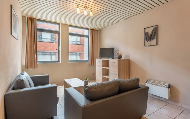 Room-one Bedroom Apartment Near North S
