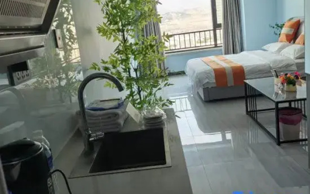 Yahong Homestay (Lanzhou Zhonghai Plaza)