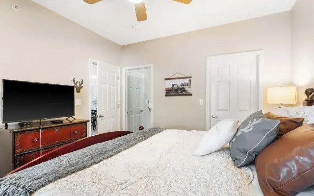 Sunset Daydream Elegant Condo on Table Rock!