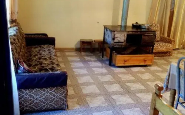 Guest House In Bagvdanari