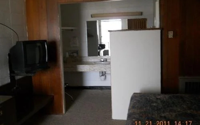 West Winds Motel
