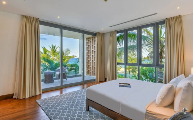 Stunning Beachfront 6br Villa W Largest Pool