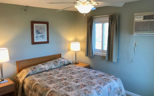 Elmwood Resort Hotel