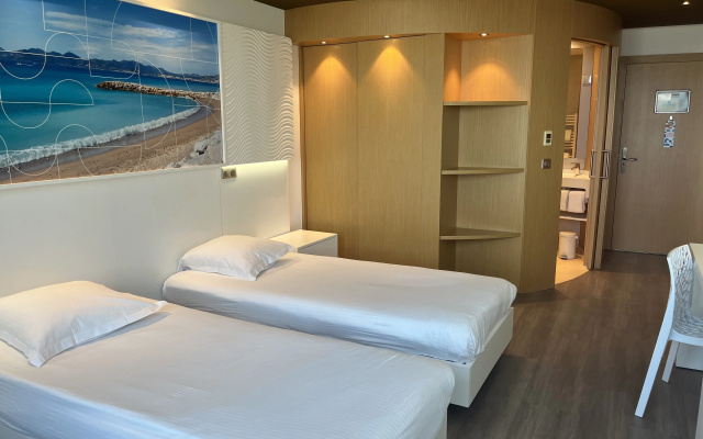 SoBlue Hotel
