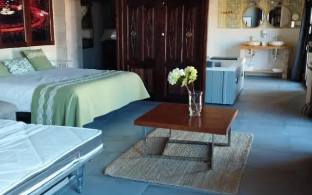 Apartamentos ONE