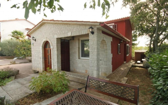 Apartment Mimi - with swimming pool A4 Christa  Krnica, Istria