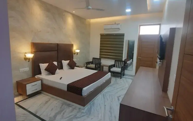The Highclass Hotel